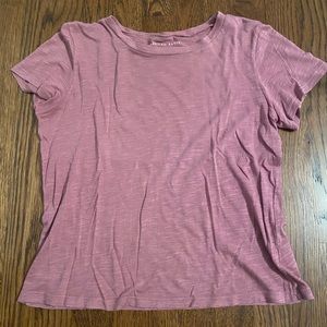 Women’s dusty rose American Eagle top.